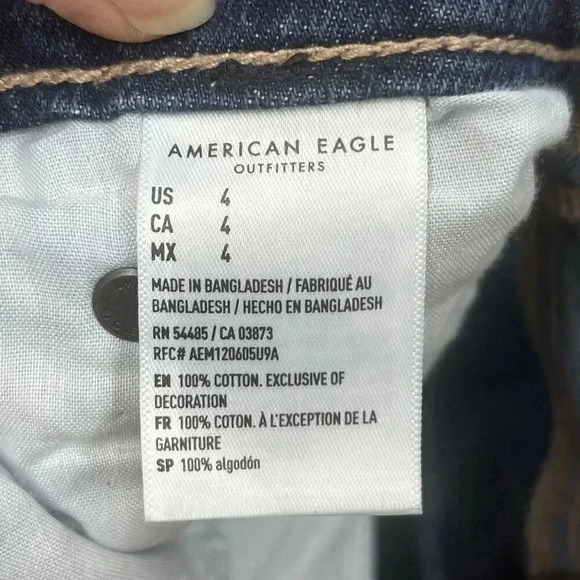 American Eagle TOMGIRL Denim Short Women’s Size 4 Raw Hem Distressed - Picture 8 of 13